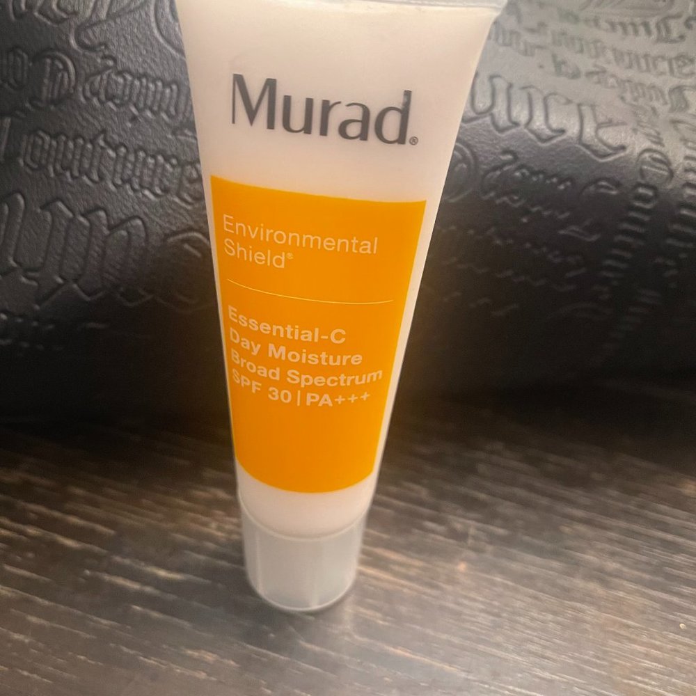 Essential-C Day Moisture Broad Spectrum SPF 30 / PA+++ 1.7oz